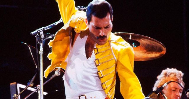 freddie-mercury-1263291.jpg