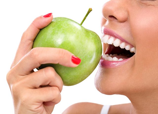 certain-foods-can-clean-teeth-during-a-meal.jpg