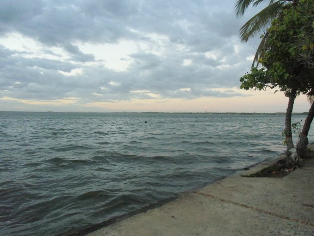 Lake_maracaibo.jpg