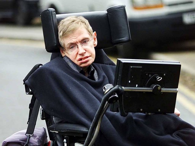 t-stephen-hawking-june-2004.jpg