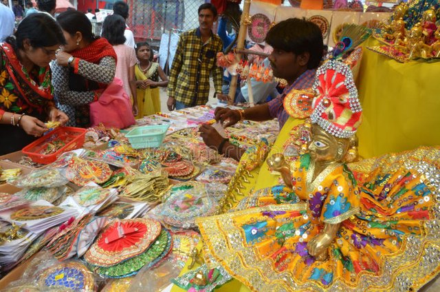 lord-krishna-celebration-janmashtami-markets-decorated-metal-idols-preparing-bhopal-india-hindu-devotees-celebrates-97925260.jpg
