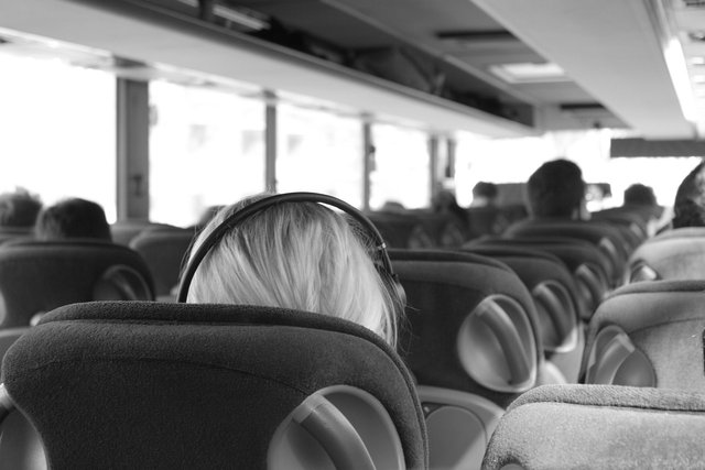 bus-2844405_1280.jpg