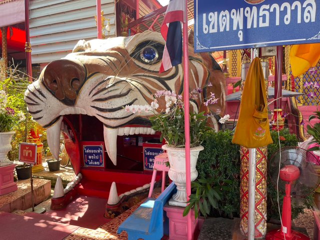 Wat Takien Floating Market19.jpg