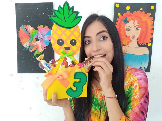 saracamperocotillonfeliz (1).jpeg