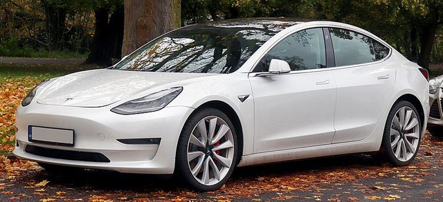 2019_Tesla_Model_3_Performance_AWD_Front.jpg