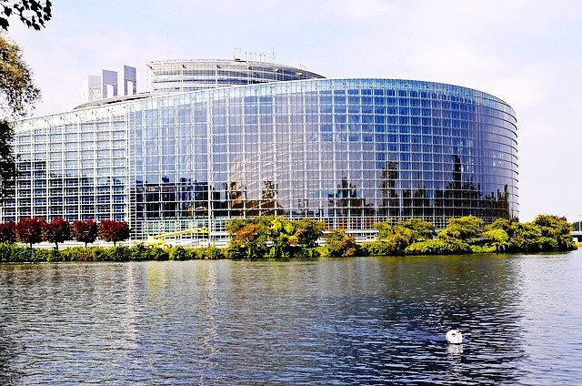 european-parliament-1266491_640.jpg