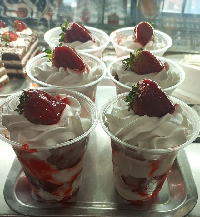 Fresas con crema.jpg