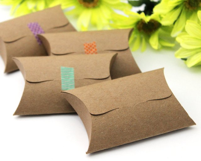 custom pillow boxes2.jpg