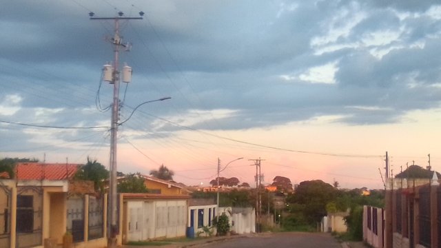 Bellos atardeceres en Cantaura 27.jpg