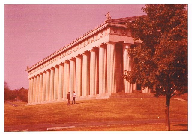 Akropolis Nashv.1978 001.jpg