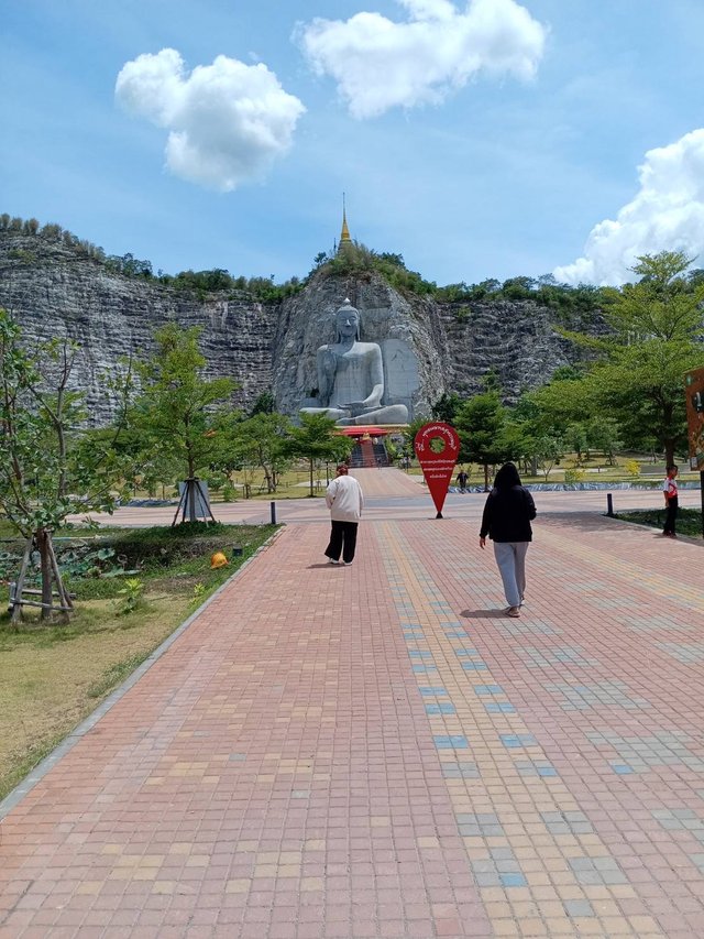 Phra Phuttha Phusayakiriya Sri Suwannaphum7.jpg