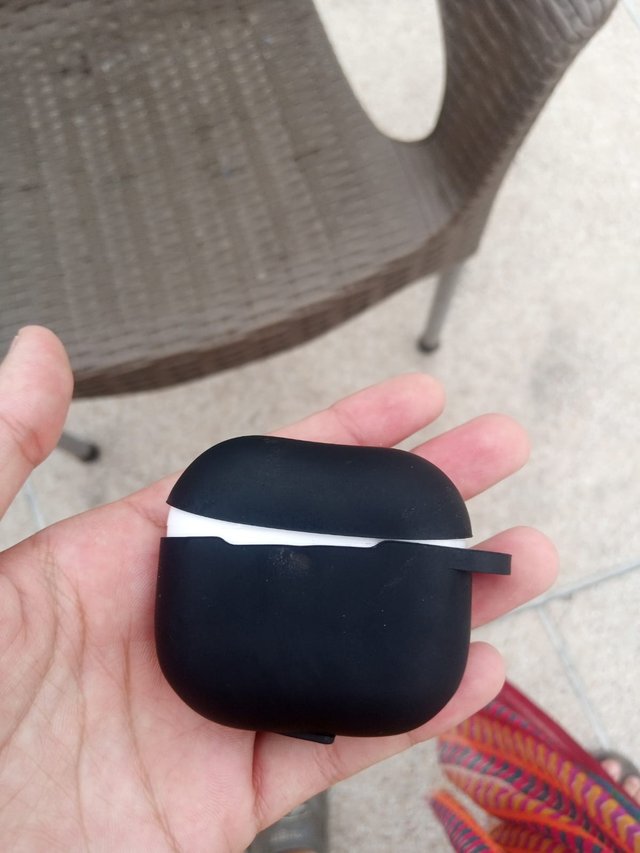earpods.jpg