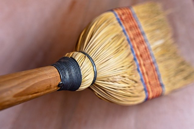 rice-straw-broom-3491961_640.jpg