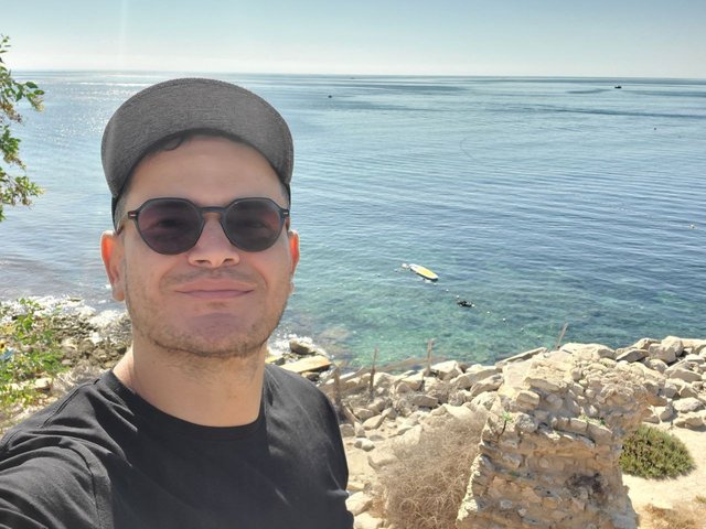 selfie.jfif