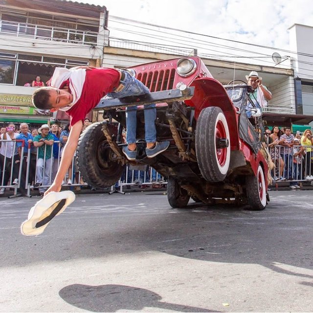 Desfile-Yipao-Categoria-Pique-Acrobacia.jpg