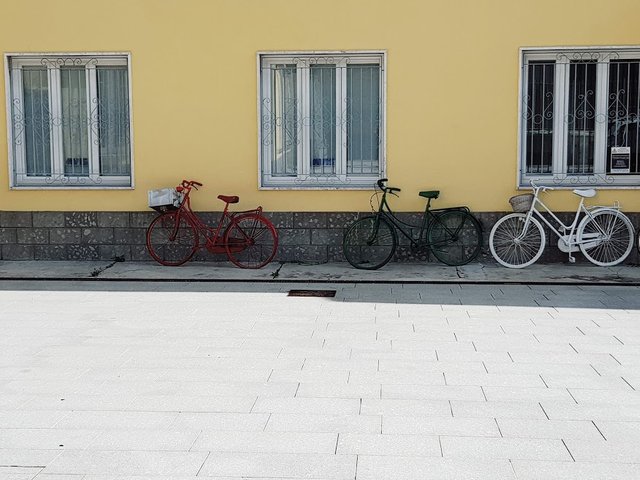 tres bici.jpg