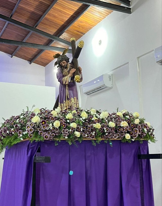 Nazareno de iglesia Divina Misericordia.jpg