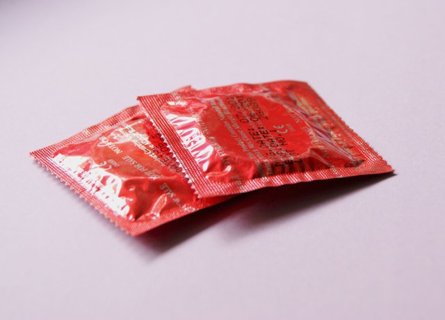 red-condoms-849407.jpg