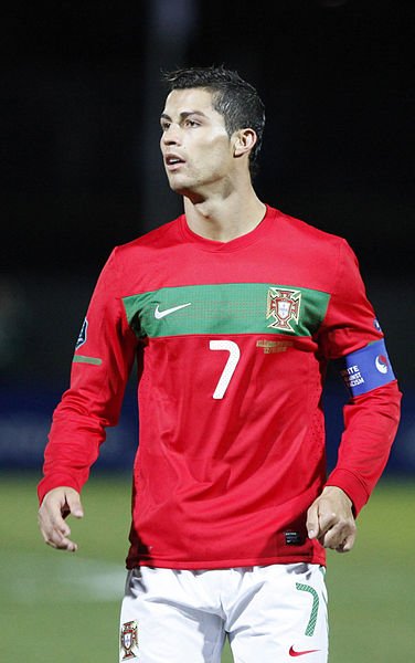 376px-Cristiano_Ronaldo_-_Dagur_Brynjólfsson.jpg