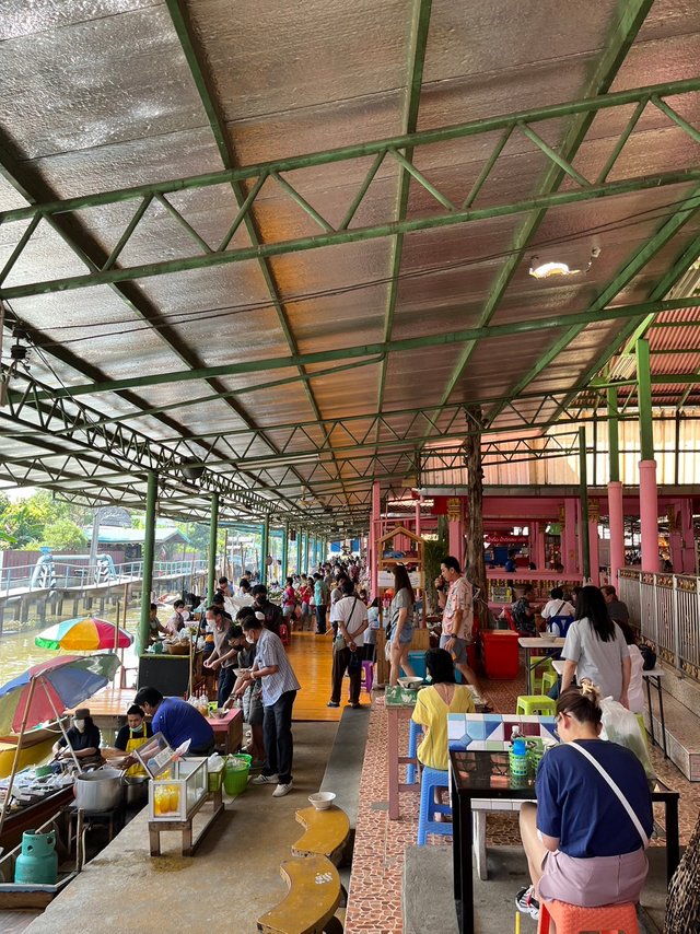 Wat Takien Floating Market27.jpg