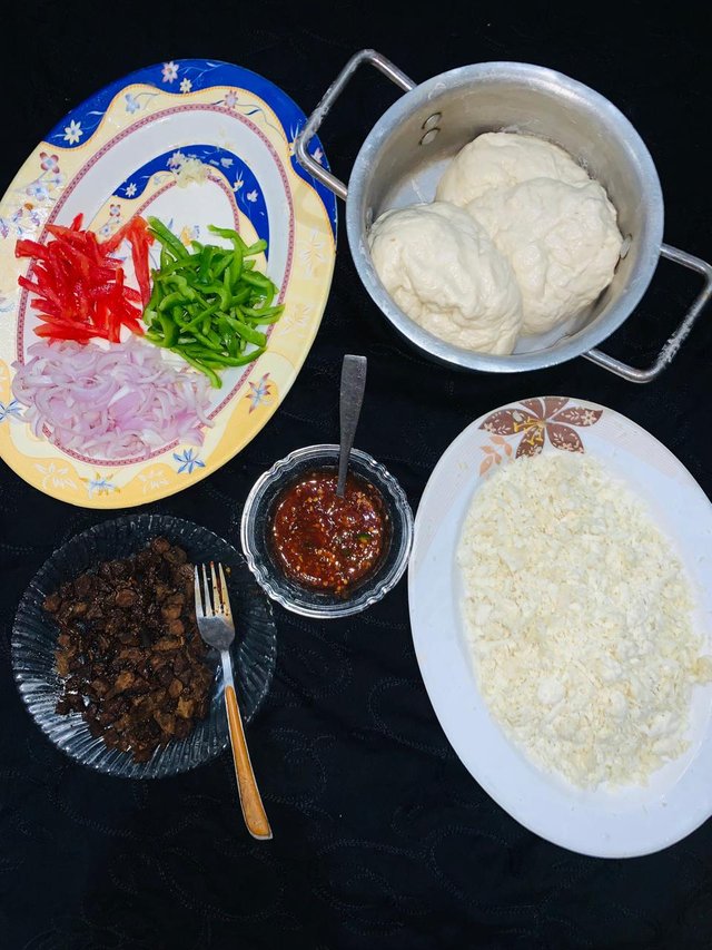 preparation of pizza.jpg