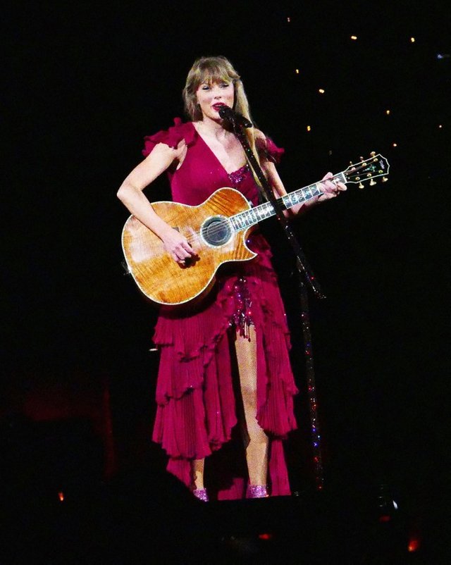 taylor-swift-eras-tour-mega-6.jpg