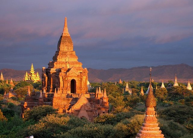 sunrise-over-bagan.jpg