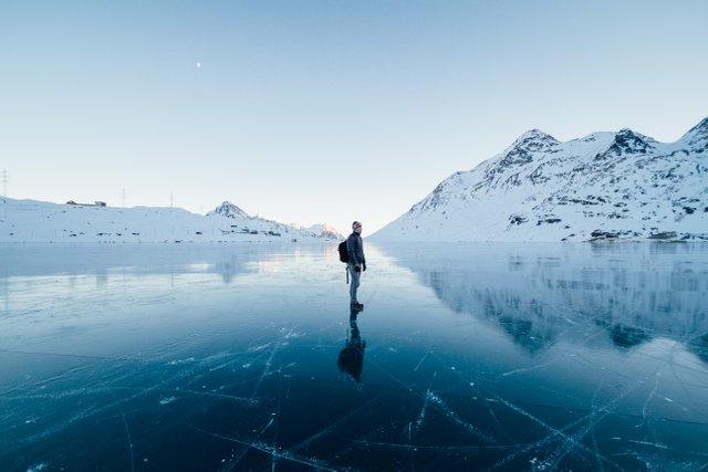 swiss-alps-lake-frozen-ice-winter-1422179-pxhere.com.jpg