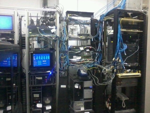 server-room-gdln-2012.jpg