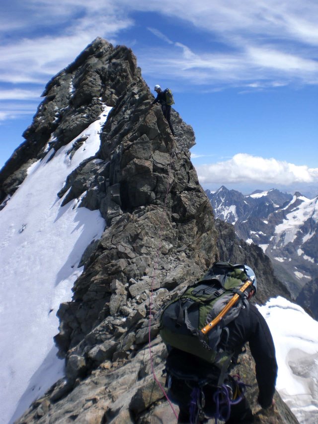Climbing La Meije 3 © Quentin Delavignette.jpg
