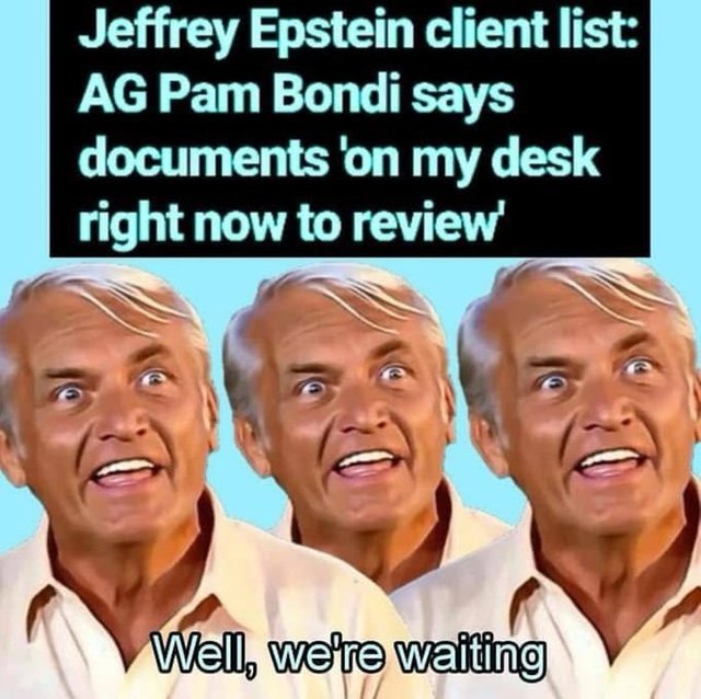 GmFYIruaEAAJVst.jpg