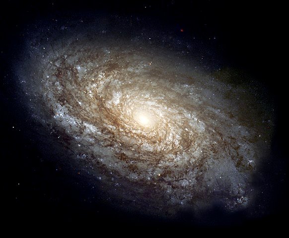 582px-NGC_4414_(NASA-med).jpg