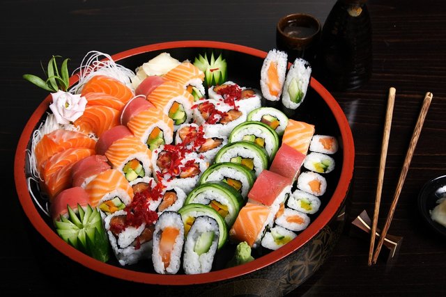 sushi-5002639_1280.jpg