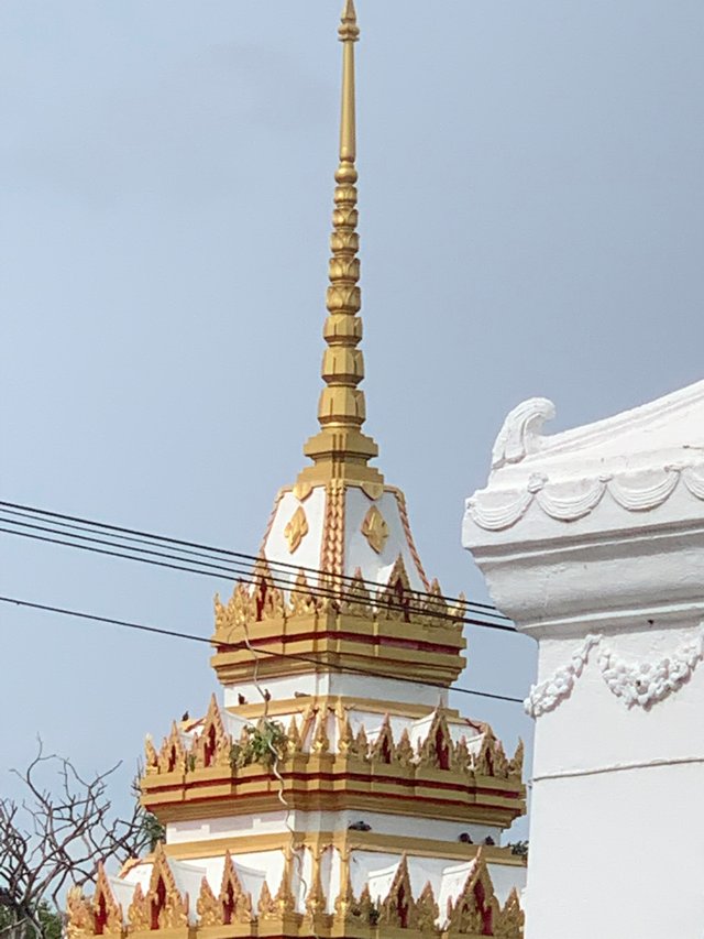 Wat Na Phra Meru4.jpg