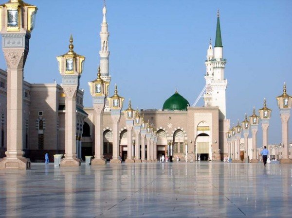 Al-Masjid-al-Nabawi-600x449.jpg