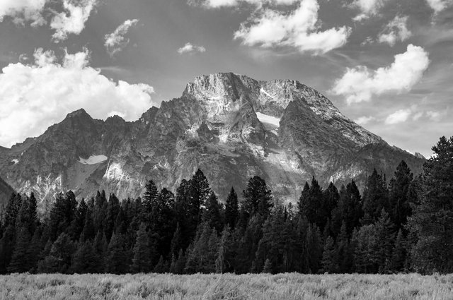 tetonmountain2bw.jpg