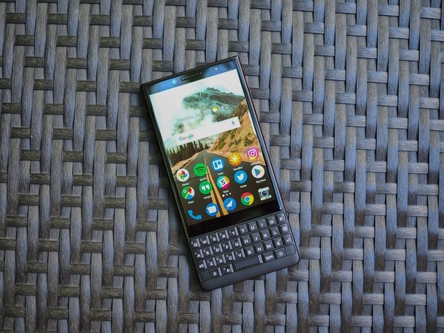 blackberry-key2-review-7.jpg