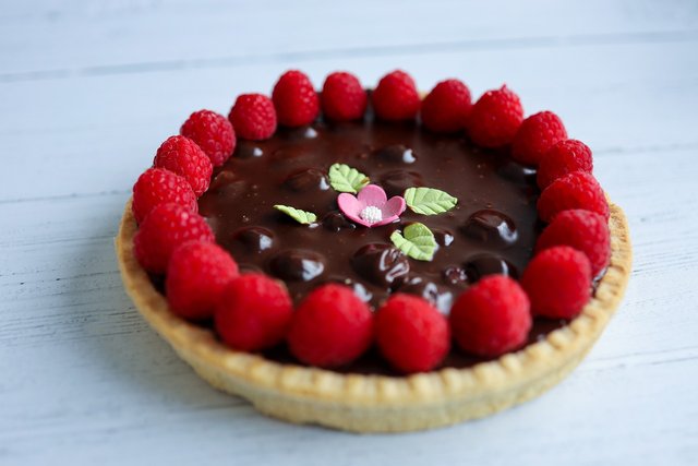 raspberry-tart-5356909_1280.jpg