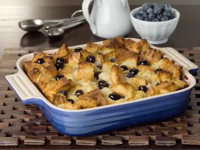 1677629682_Blueberry-Bread-PuddingExtraLarge1000ID-1052164.webp