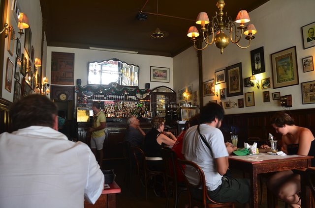 Cafe-Brasilero-Interior.jpg