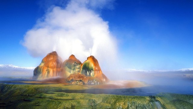 9101-fly-geyser-nevada-usa.jpg