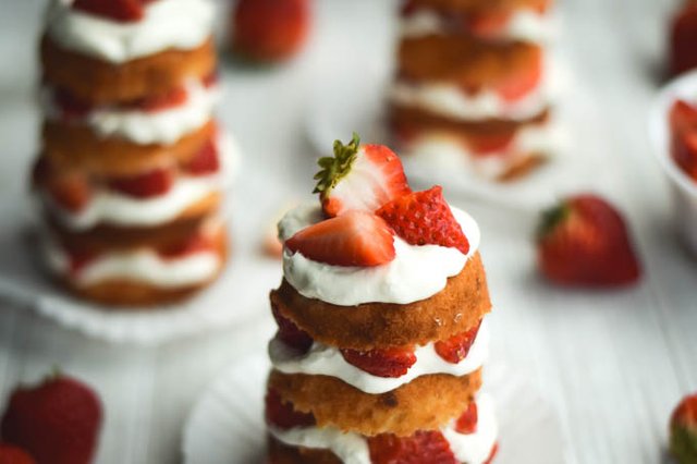 Strawberry (Ridiculously) Tall Mini Cakes (5).jpg