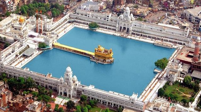 golden-temple-outer-view.jpg