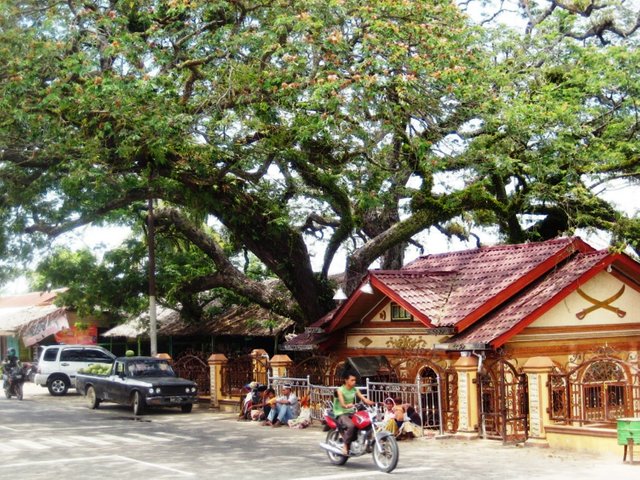 Makam Syuhada Dilapan.jpg