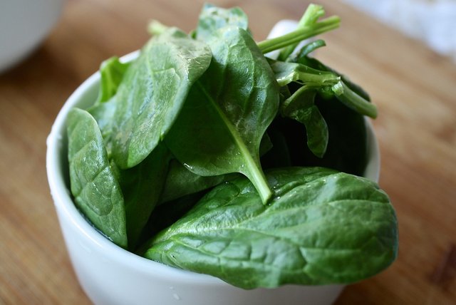 spinach-1427360_1280.jpg