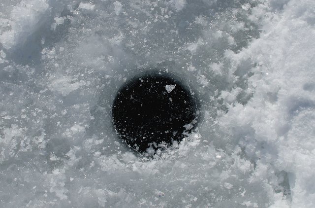 The ice hole fishing.JPG