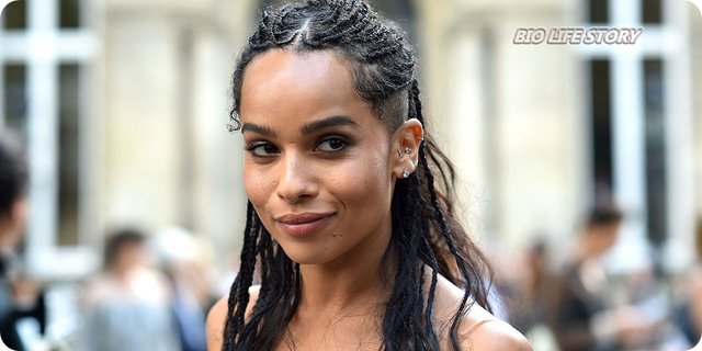 1500283577-zoekravitz.jpg