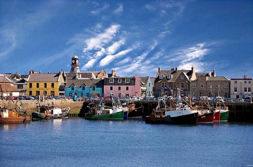 Stornoway_Harbour_-_geograph.org.uk_-_1246267.jpg