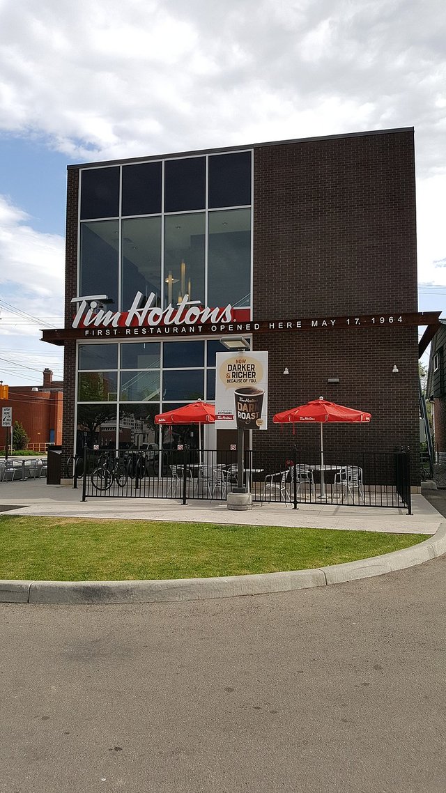 800px-Tim_Hortons_Store_Number_1_location_in_Hamilton,_Ontario.jpg