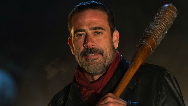 TWD-Negan-Lucille.jpg